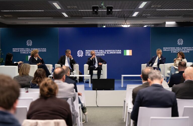 Da sinistra Stevie Kim, Marina Benedetti, Marco Lupo, Felice Assenza, Giuseppe Blasi, Brunella Saccone